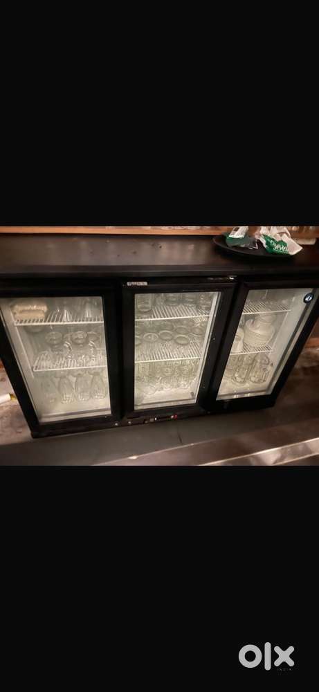 Bar fridge