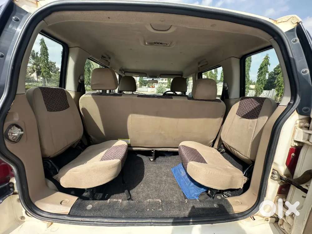 Mahindra Tuv 300 T8 2016 Car