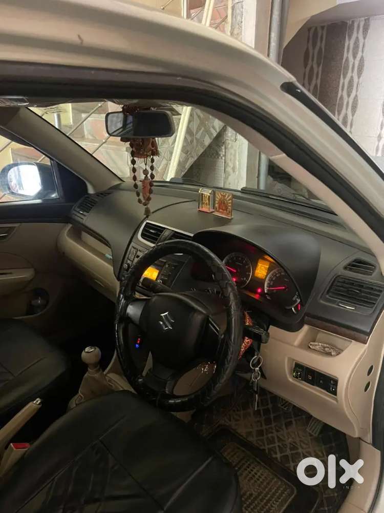 Maruti Suzuki Dzire 2017 Cng & Petrol 125000 Km Driven