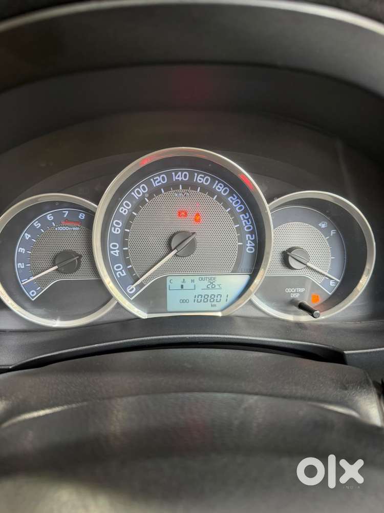 Toyota Corolla Altis 1.8 J, 2014, Petrol