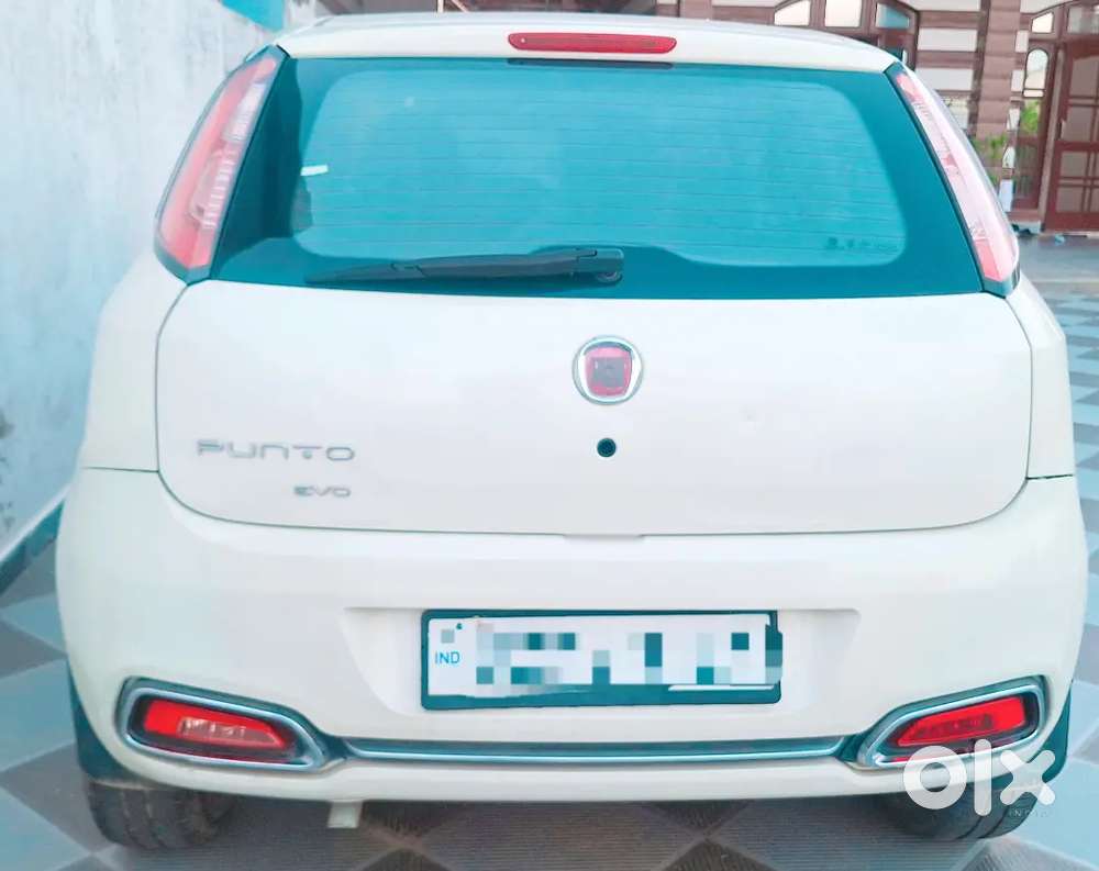 Fiat Punto 2015 Diesel 91205 Km Driven