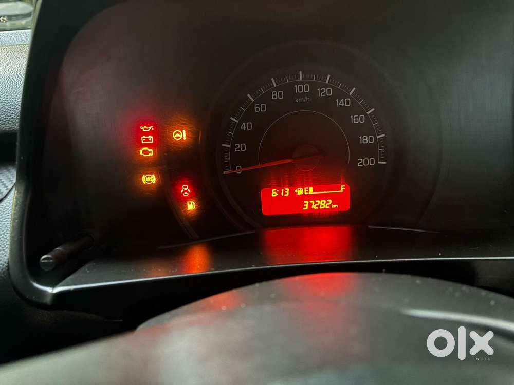 Maruti Suzuki Swift Vvt Lxi, 2021, Petrol