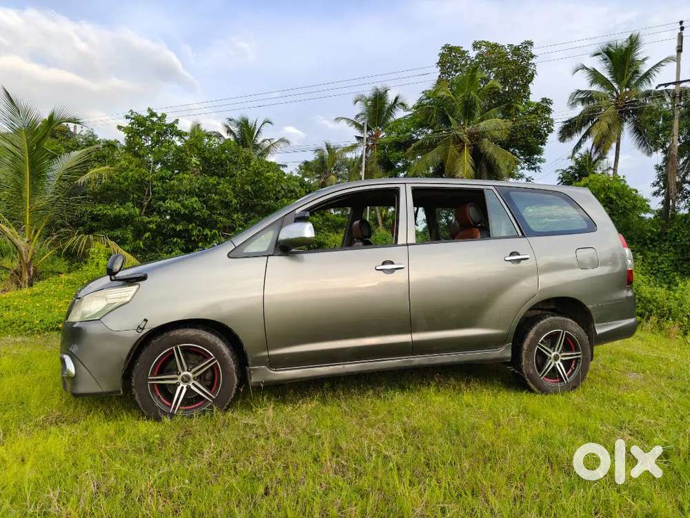 Toyota Innova 2011 Diesel 225000 Km Driven Good Condition