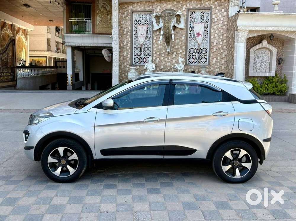 Tata Nexon Pure 1.2 Revotron Petrol 6 Mt, 2019, Cng & Hybrids