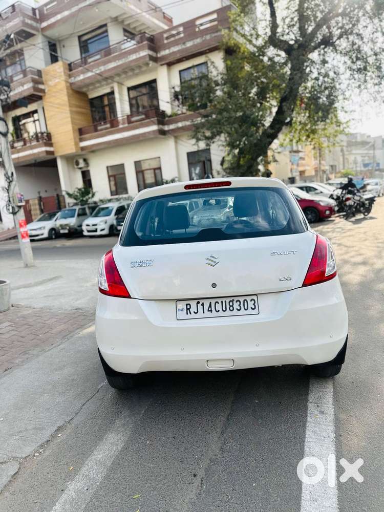 Maruti Suzuki Swift Vxi + Manual, 2013, Petrol