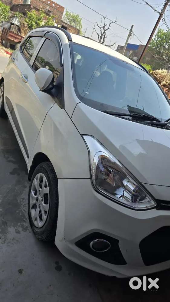 Hyundai Grand I10 2017 Petrol 28000 Km Driven