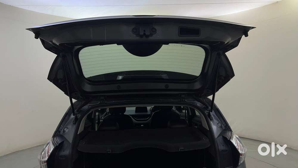 Tata Nexon 1.2 Revotron Xz Plus, 2023, Petrol