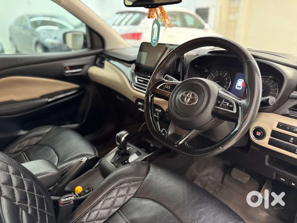 Toyota Glanza 1.2 V Amt, 2024, Petrol