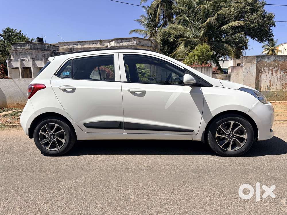 Hyundai Grand I10 Sportz (o) 1.2 At Vtvt, 2017, Petrol