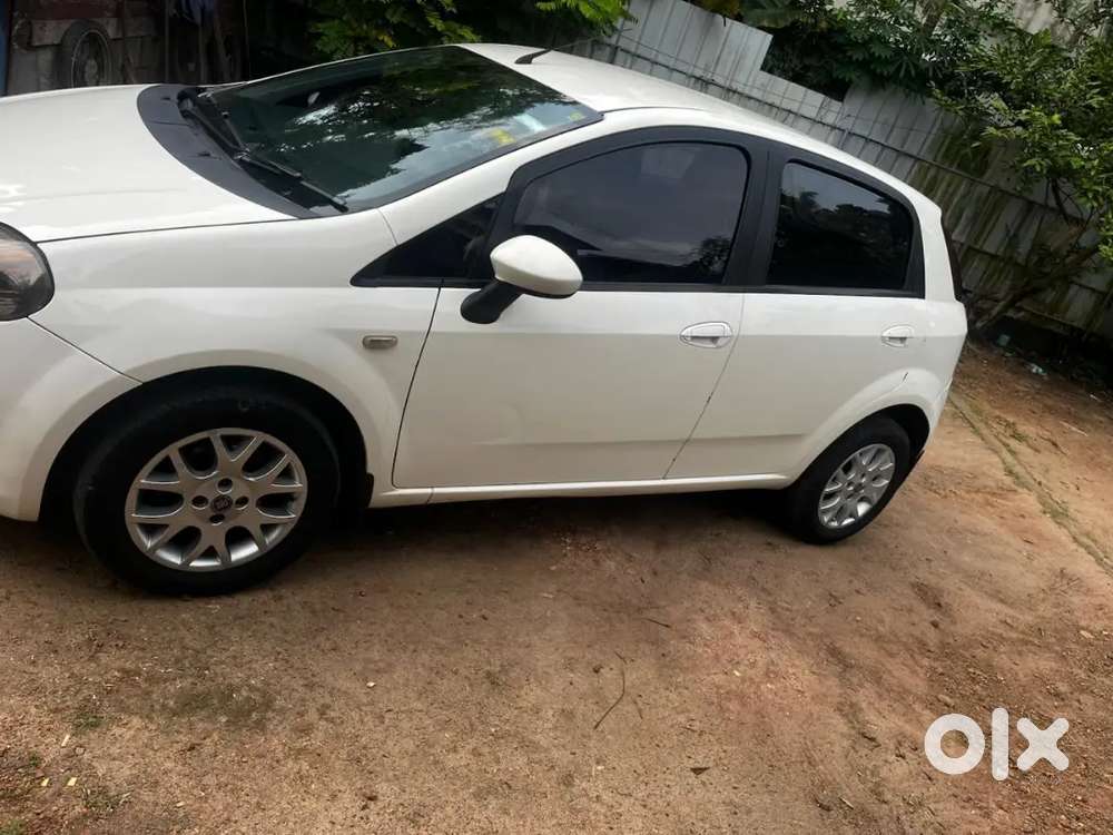 Fiat Punto Emotion 2012 Petrol