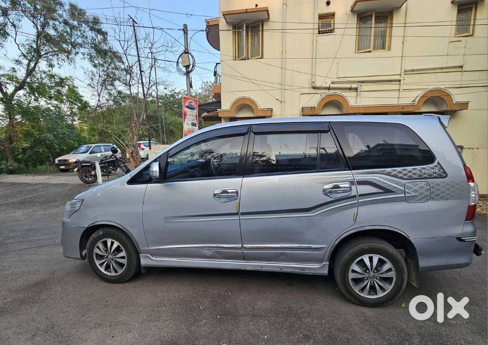 Toyota Innova 2.5 Zx 7 Str Bs-iv, 2014, Diesel