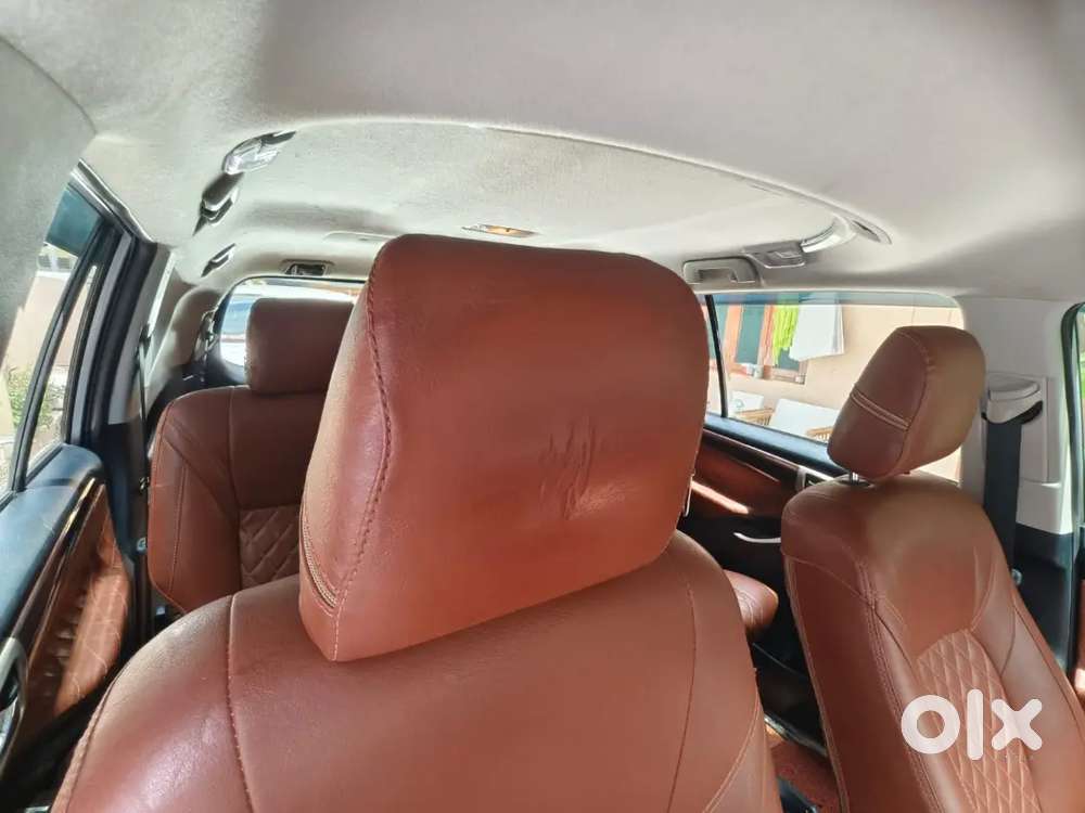 Toyota Innova Crysta 2.4v Mt 2024 Model No Lone
