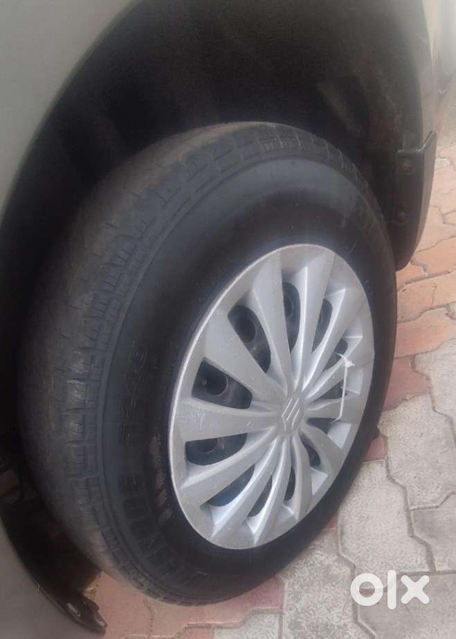 Maruti Suzuki Swift Dzire Vxi Optional, 2017, Petrol