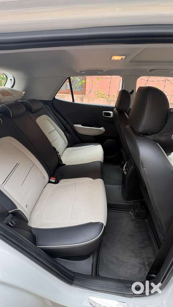 Hyundai Venue Top Variant 1.0 Sx(o) Dct At Car 2024