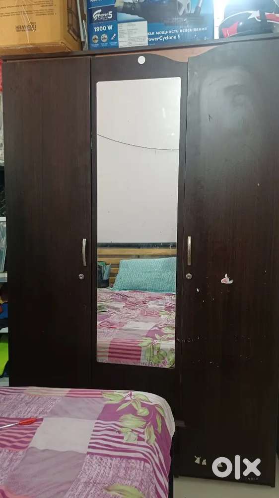 Wardrobe to sell in 6k