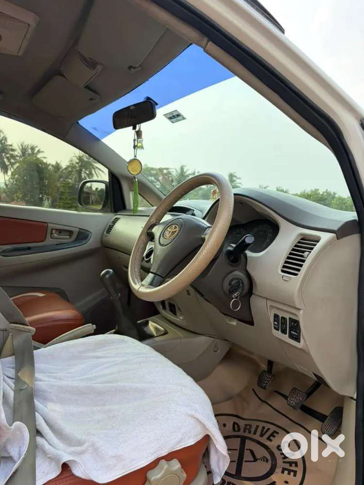Toyota Innova 2011 Diesel Well Maintained