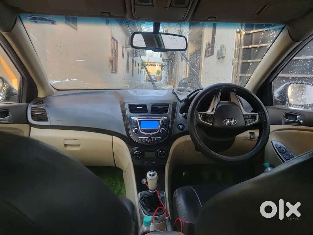 Hyundai Verna Crdi 2011