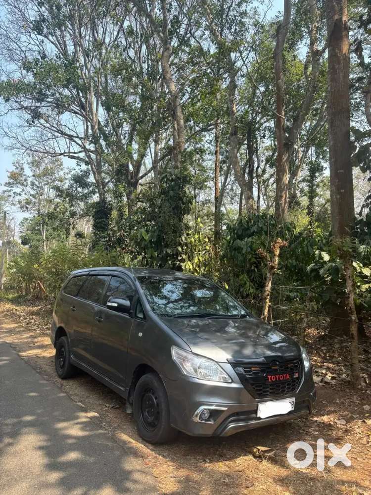 Toyota Innova Diesel 7 Str 2013