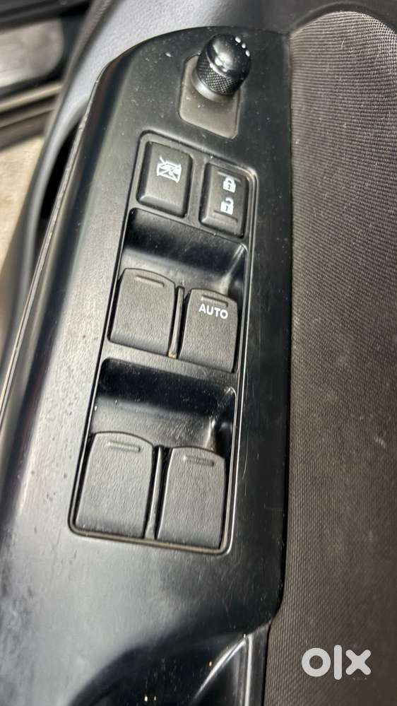 Maruti Suzuki Swift 1.3 Zxi, 2012, Petrol