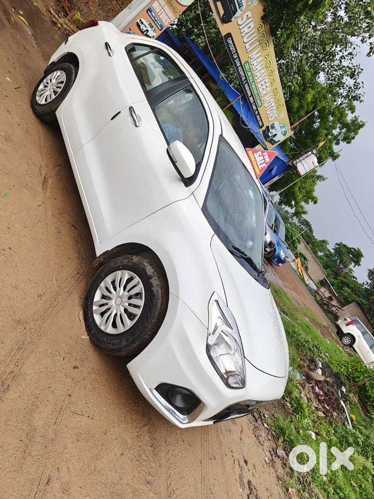 Maruti Suzuki Swift Dzire 1.3 Vxi, 2023, Petrol