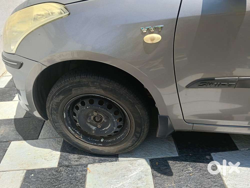 Maruti Suzuki Swift Lxi, 2015, Petrol