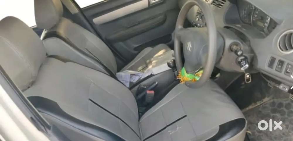 Maruti Suzuki Swift Lxi 2011