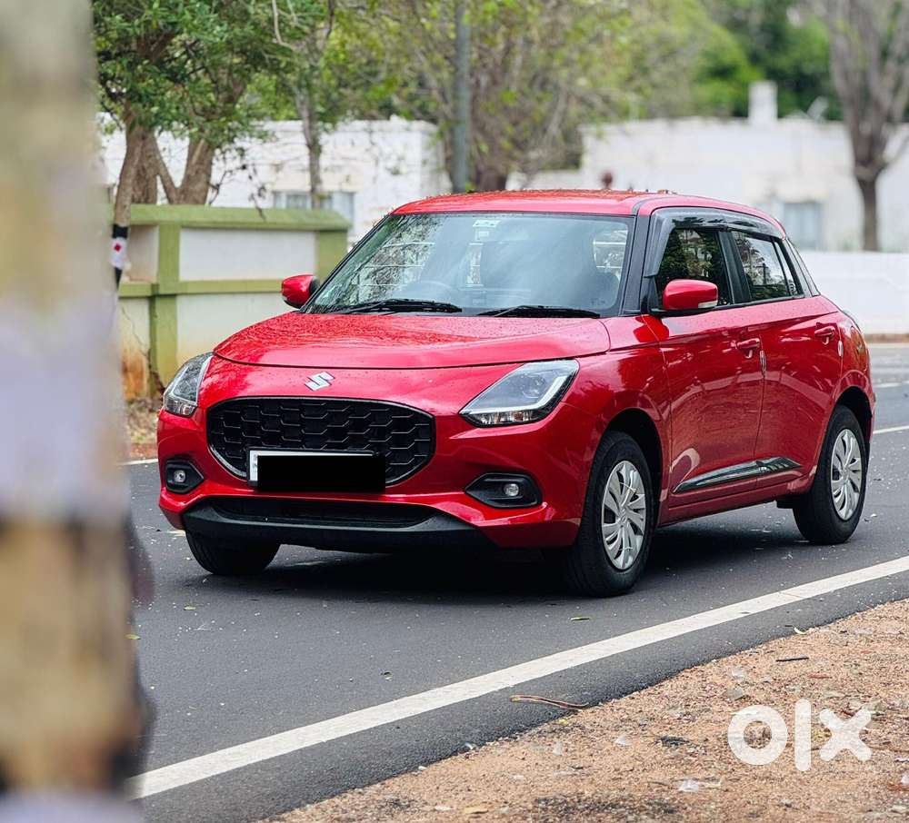 Maruti Suzuki New-gen Swift Vxi, 2025, Petrol