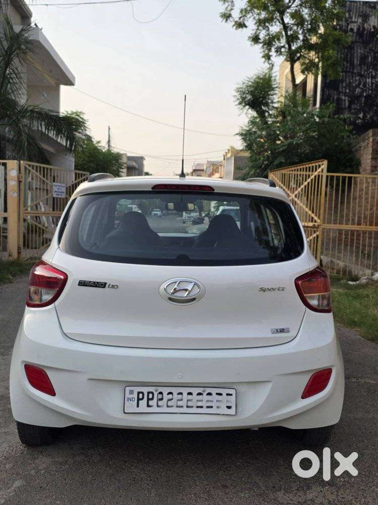 Hyundai Grand I10 2013-2016 Sportz, 2016, Petrol