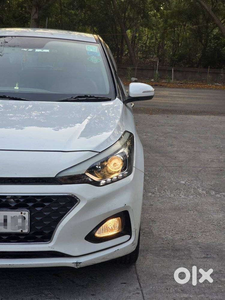 Hyundai I20 Asta (o) 1.2 Mt Dual Tone, 2019, Cng & Hybrids