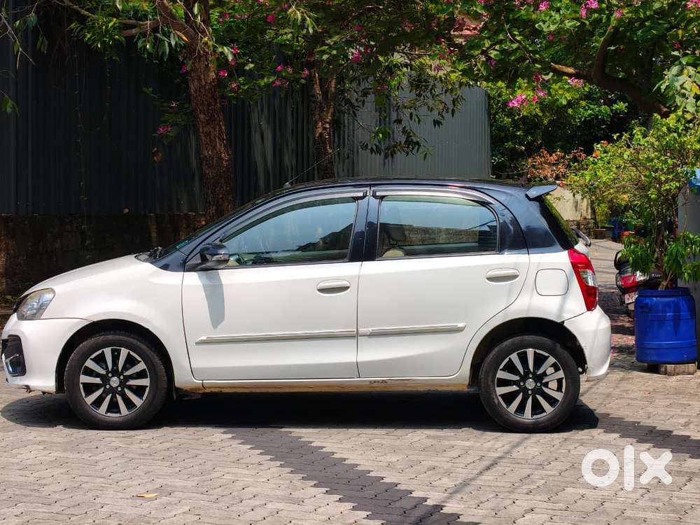Toyota Etios Liva Vxd Dual Tone, 2019, Diesel