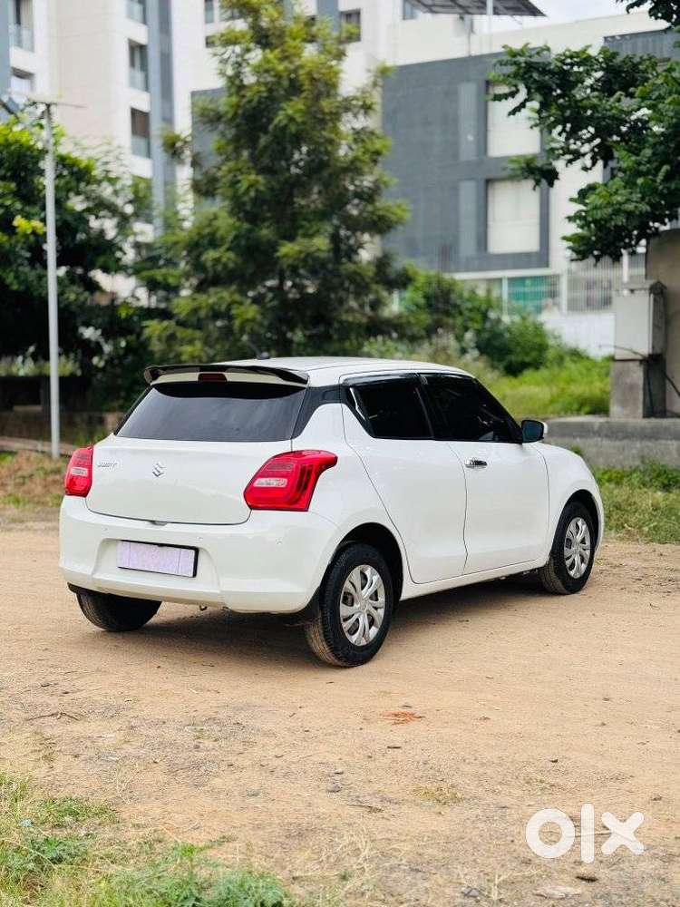 Maruti Suzuki Swift Vxi + Manual, 2021, Petrol