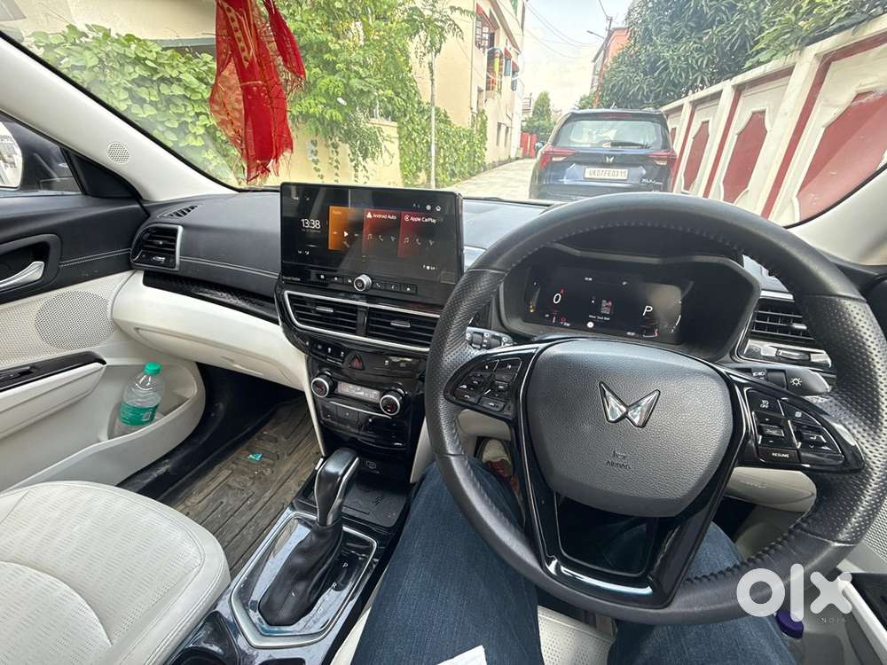 Mahindra Xuv 3xo 2025 Petrol 11000 Km Driven