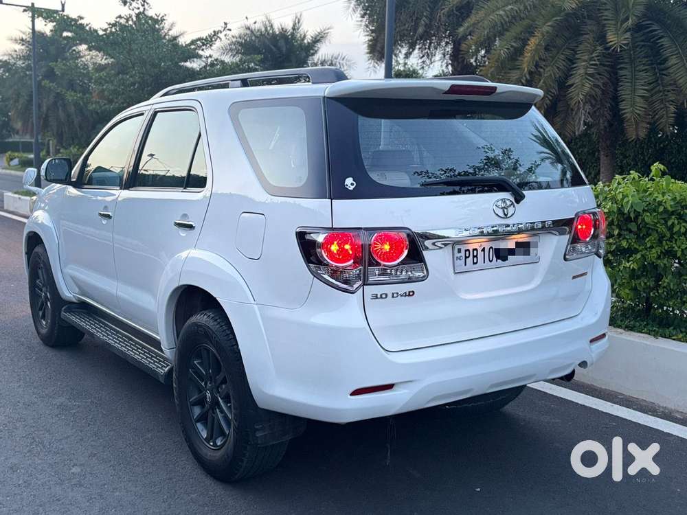 Toyota Fortuner 2011-2016 4x2 At, 2015, Diesel