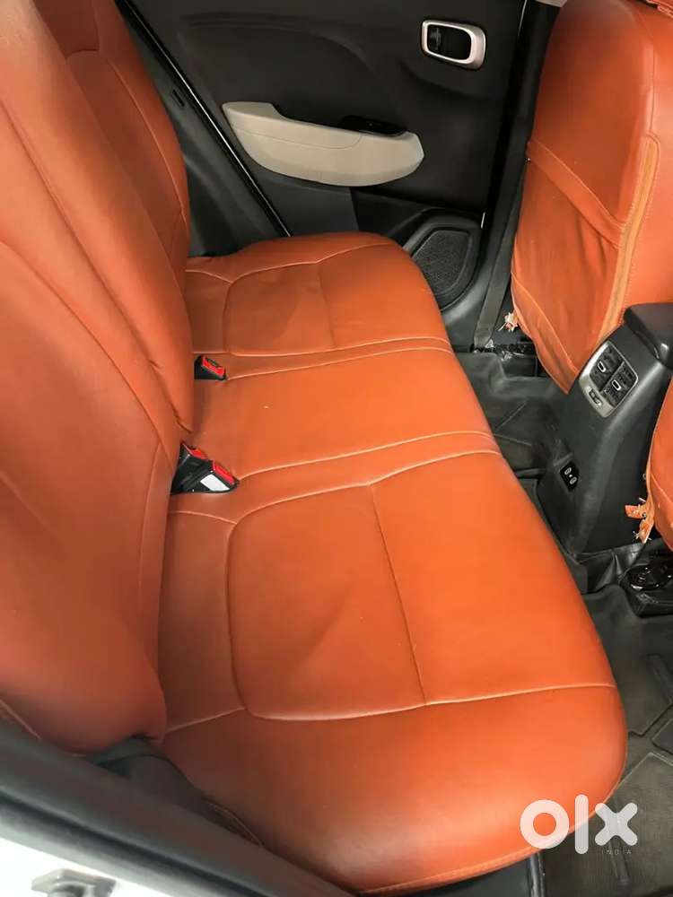 Hyundai Venue Petrol Mt 2024