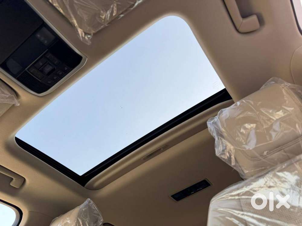 Toyota Land Cruiser Zx Petrol, 2025, Petrol