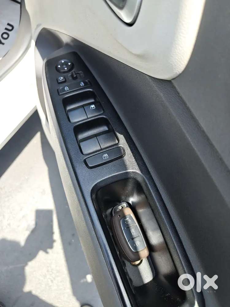 Hyundai Aura Sx+ Auto 2021 Nov Petrol