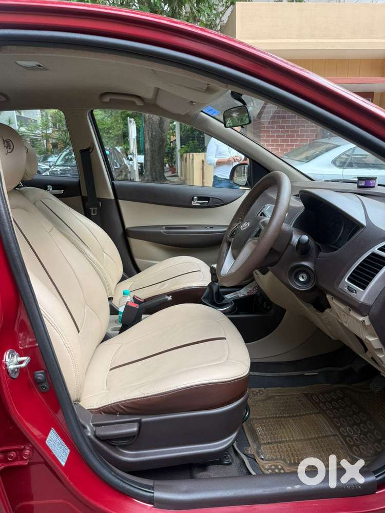 Hyundai I20 2010-2012 1.2 Sportz, 2011, Petrol