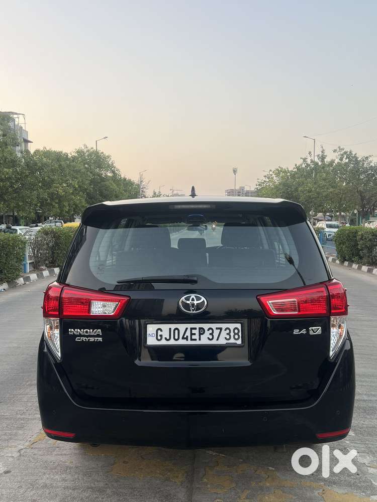 Toyota Innova Crysta 2.4 V 7 Str, 2025, Diesel
