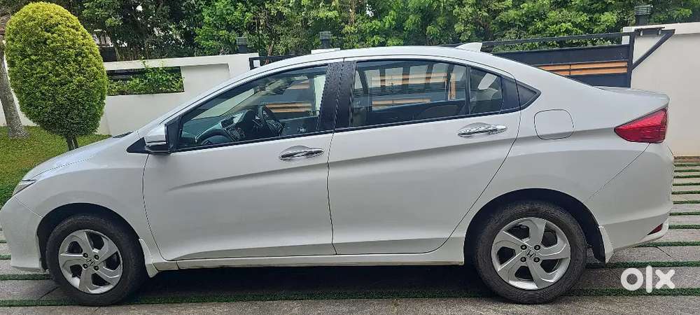 Honda City 1.5 V 2015