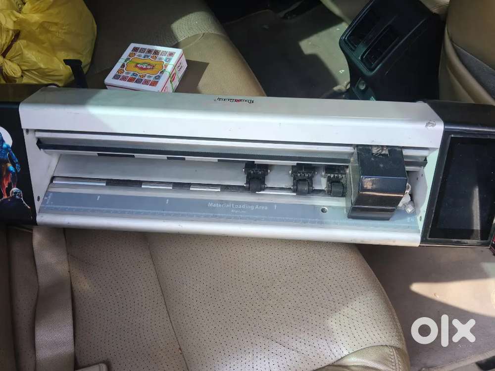 Boathead vinyl cutter plotter and mobile leminetion cutting machine