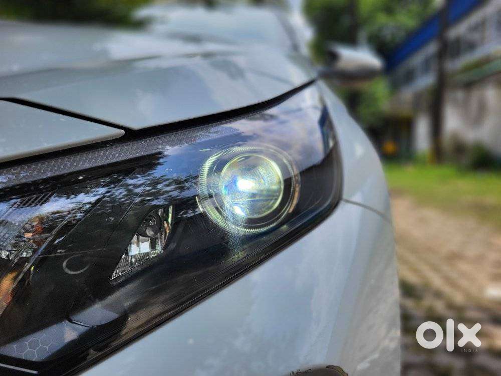 Hyundai New I20 1.2 Asta (o) Mt, 2022, Petrol
