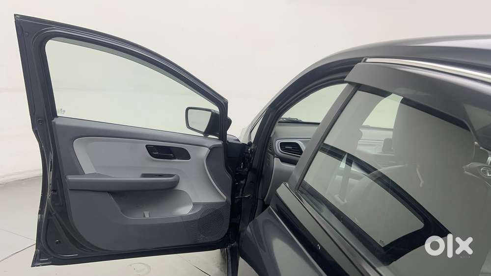 Tata Altroz 1.2 Xm, 2021, Petrol