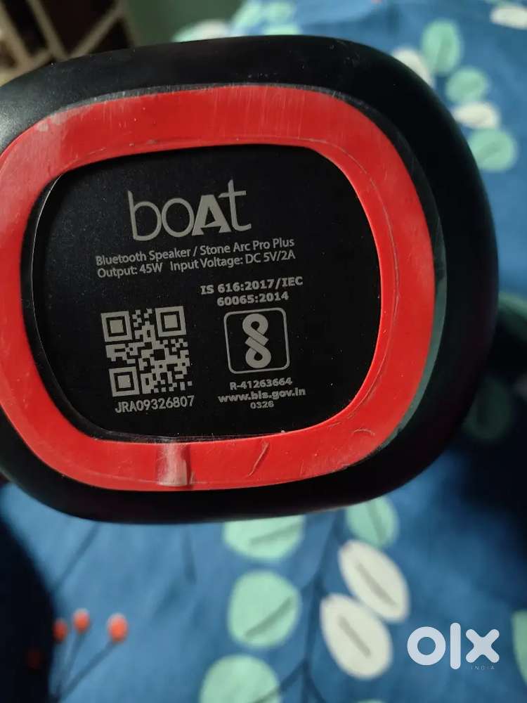 Speaker boat 2month used only
