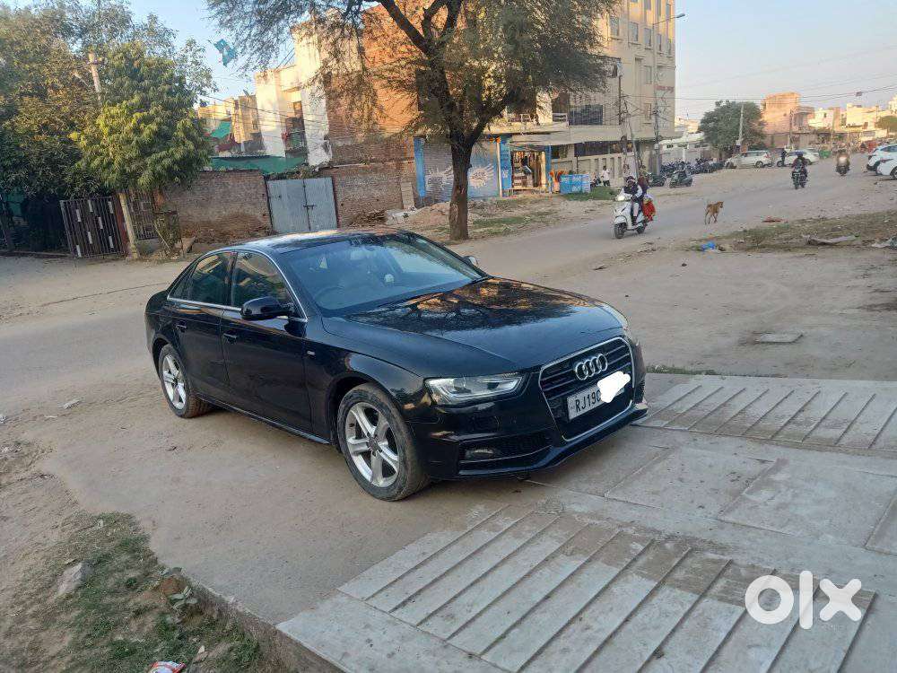 Audi A4 2.0 Tdi Premium With Sunroof, 2012, Diesel