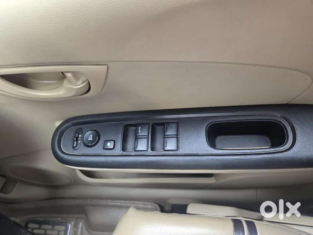 Honda Mobilio 2014 Petrol Well Maintained And Brand New Condition