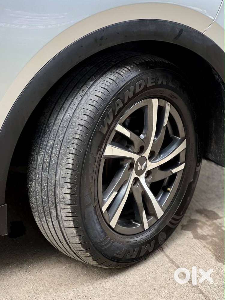 Mahindra Xuv700 2.2 Ax 5 Diesel At Str, 2022, Diesel
