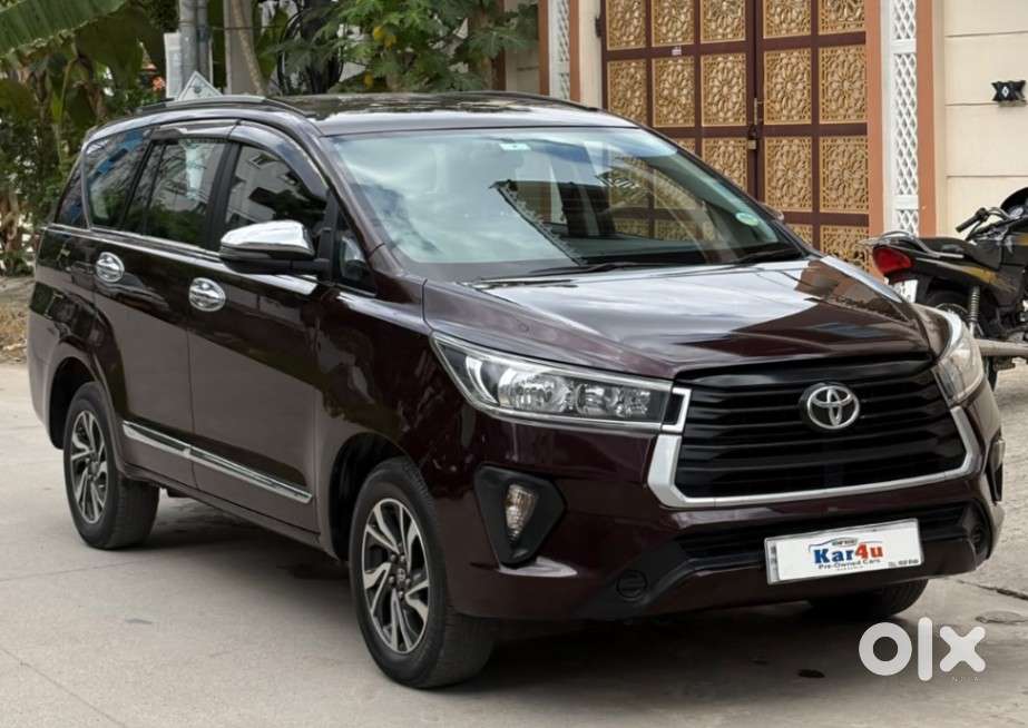 Toyota Innova Crysta 2.4 Gx Limited Edition At 7 Str, 2022, Diesel