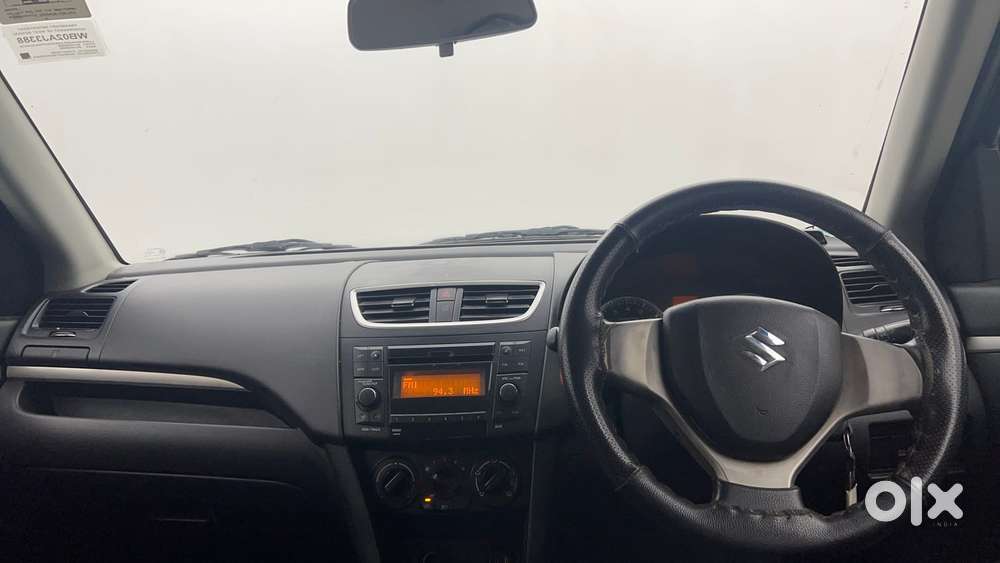 Maruti Suzuki Swift Vvt Vxi, 2016, Petrol