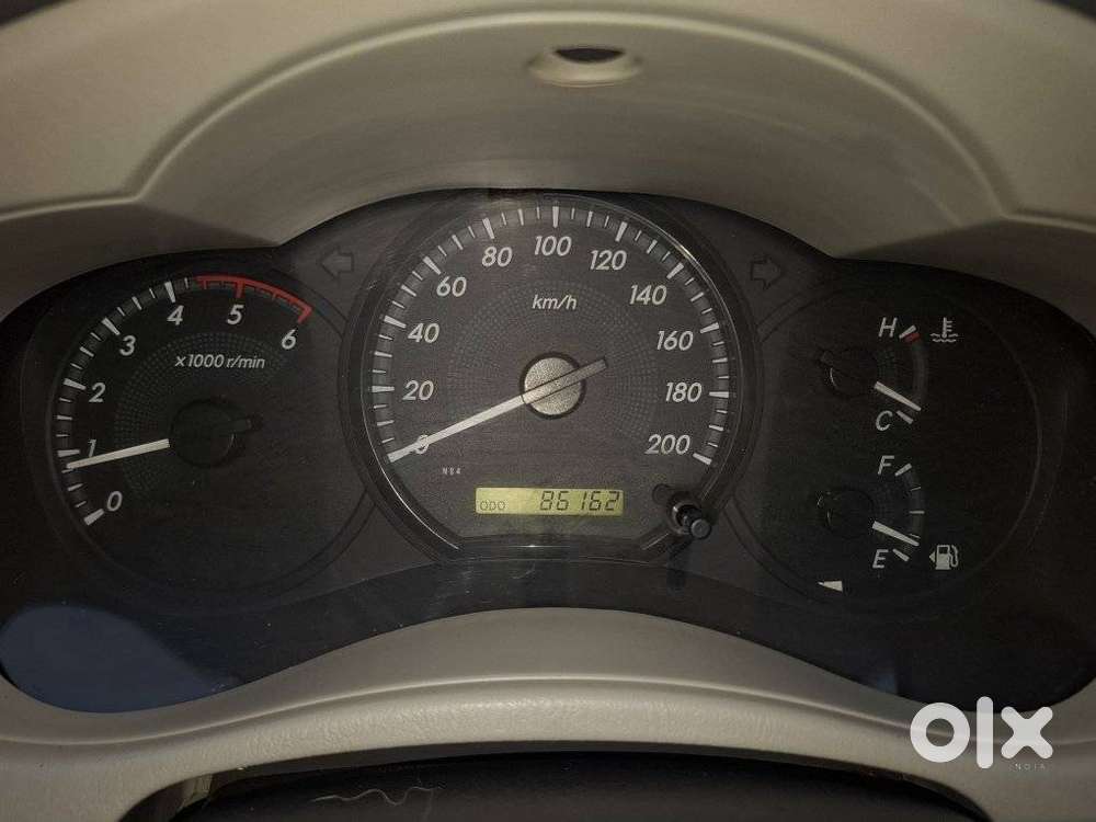 Toyota Innova 2.5 G (diesel) 8 Seater, 2013, Diesel