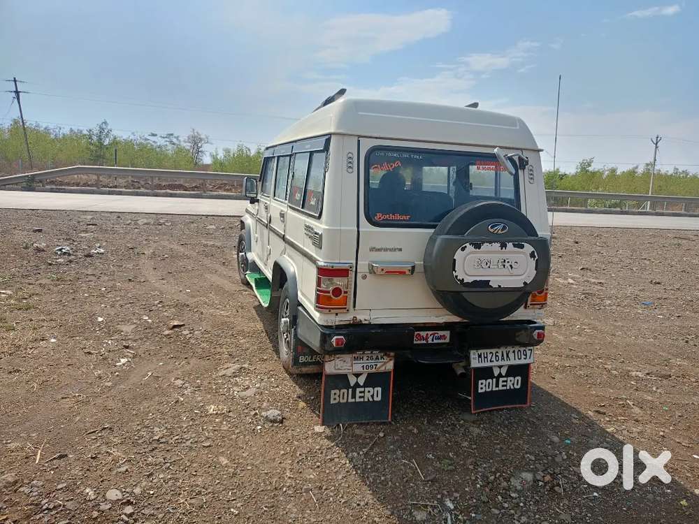 Bolero Plus 9 Seater